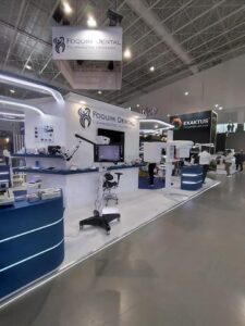 Side view of the Foquim Dental Stand at Expodentária 2021, in Braga