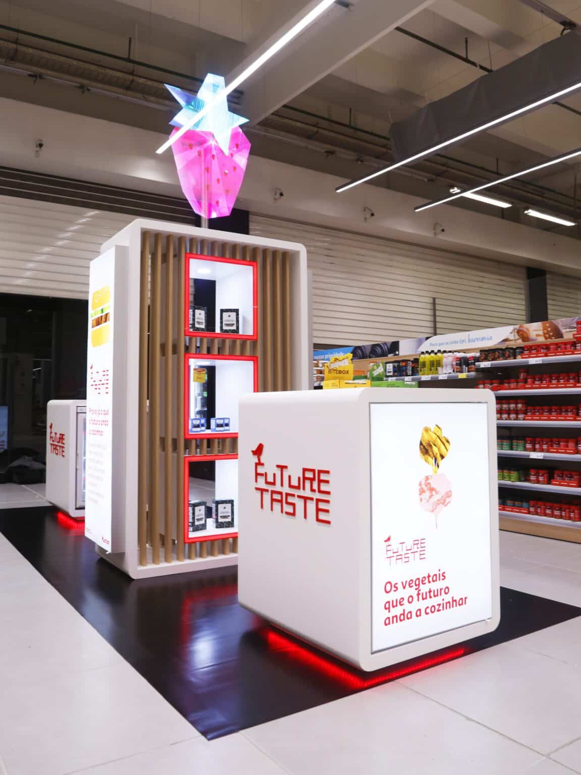 Auchan suspended hologram display